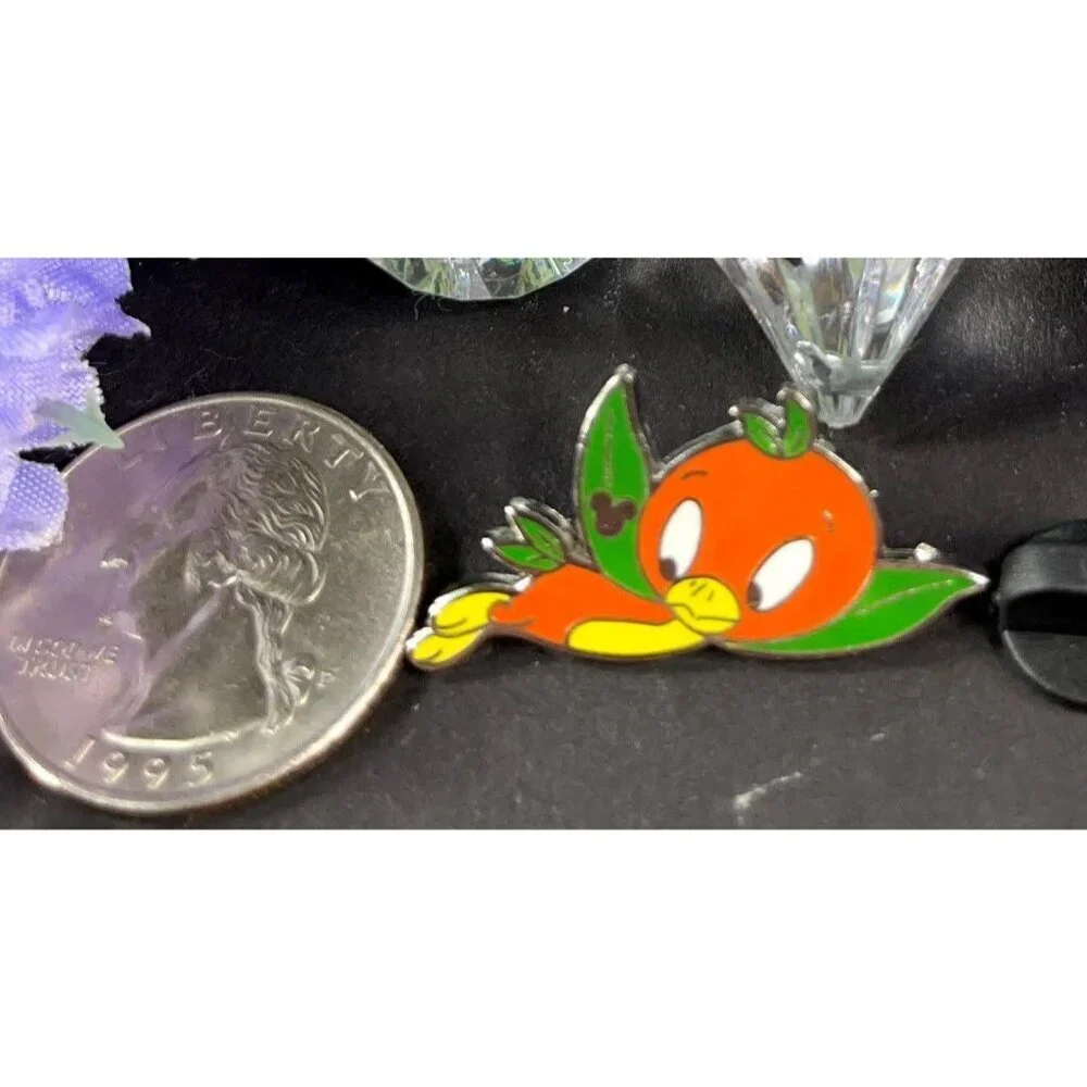 Disney Orange Juice Bird Trading Pin Hidden Mickey Epcot Mascot Flying Brooch
